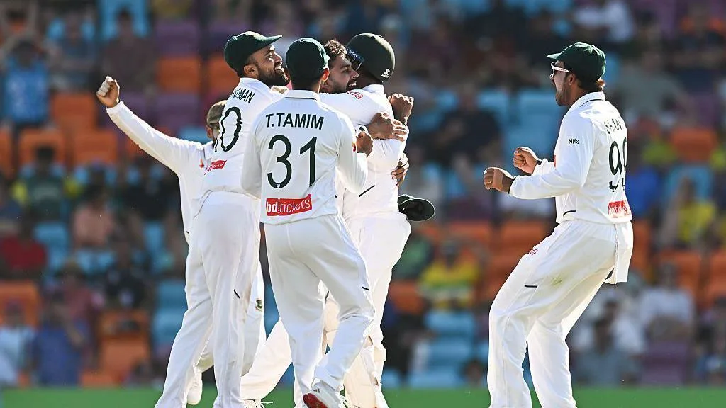 Bangladesh Nears First Test Victory in Australia