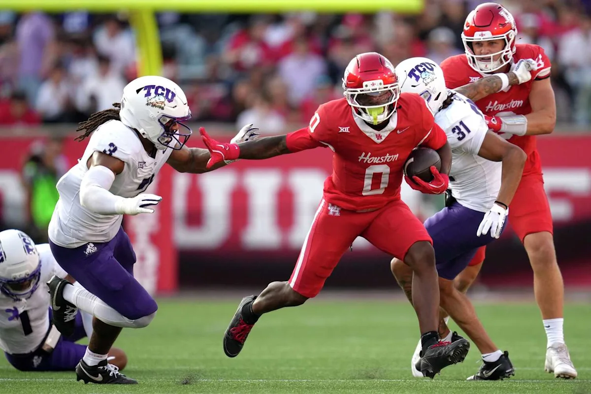 Barbershop Visit Sparked Football Journey for UH Receiver Amare Thomas