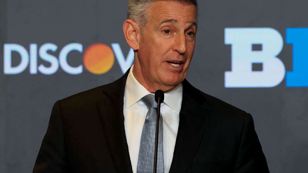 Big Ten Commissioner Pushes for Expanded College Football Playoff
