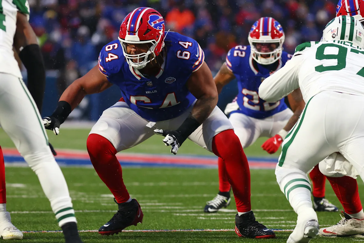 Bills Sign Guard Torrence to Four-Year Extension