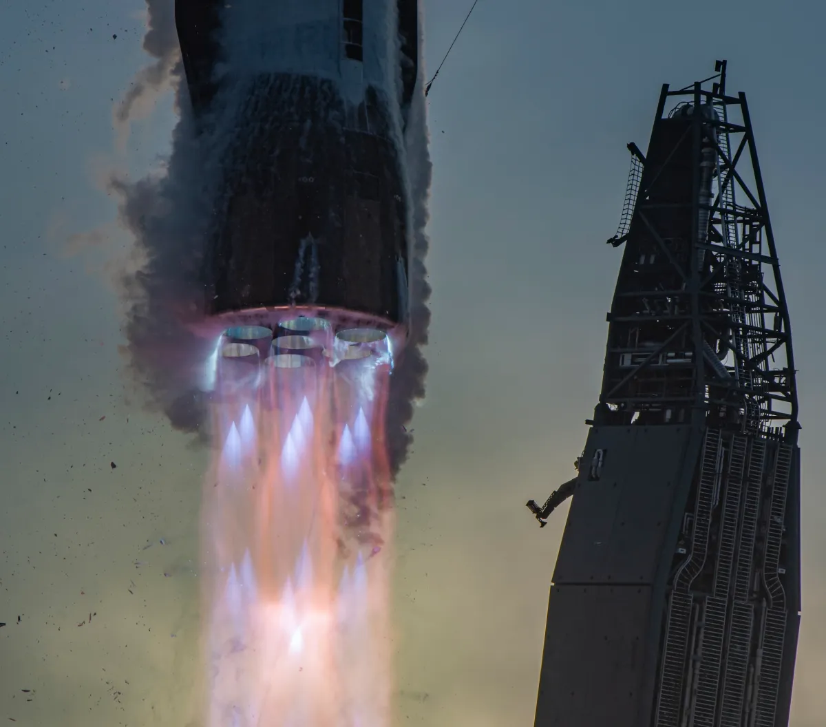Blue Origin plans New Glenn launch this year despite explosion