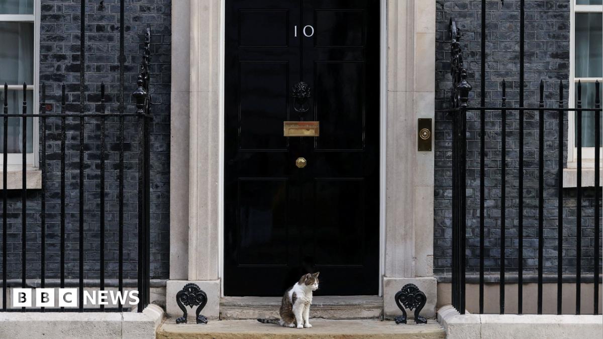 Booking.com Listing Security Flaws Exposed by Fake 10 Downing Street Ad