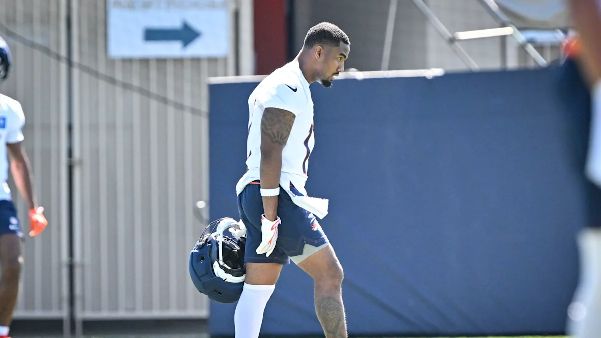 Broncos WR Jaylen Waddle Leaves Practice With Tightness