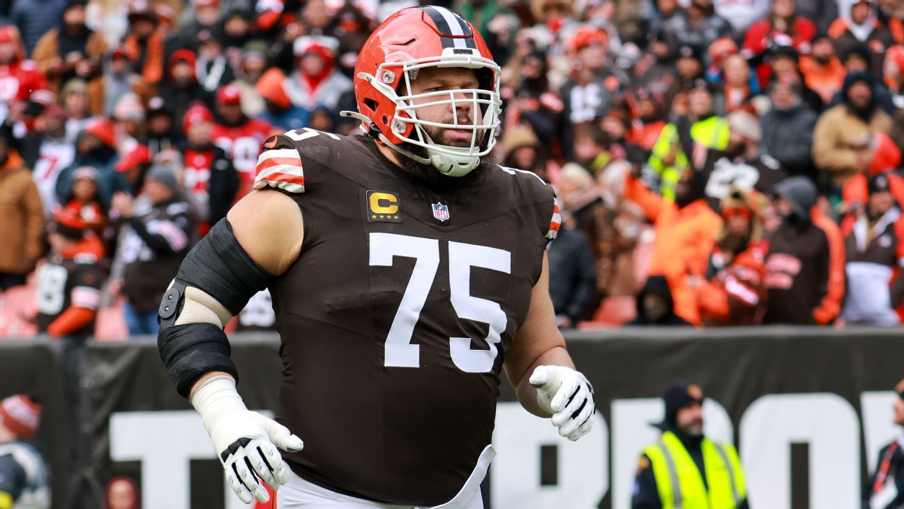 Browns LG Joel Bitonio Retires After 12 NFL Seasons