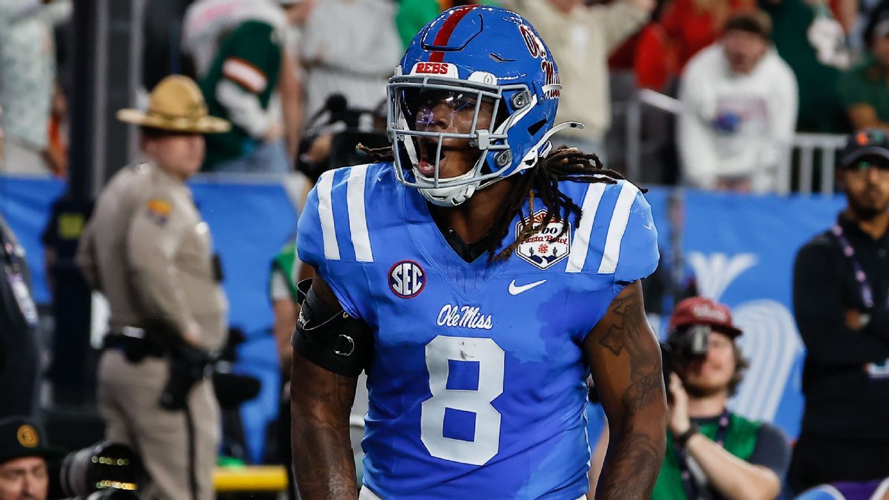 Browns Tight End Dae'Quan Wright Waived with Agreement for Future LSU Play
