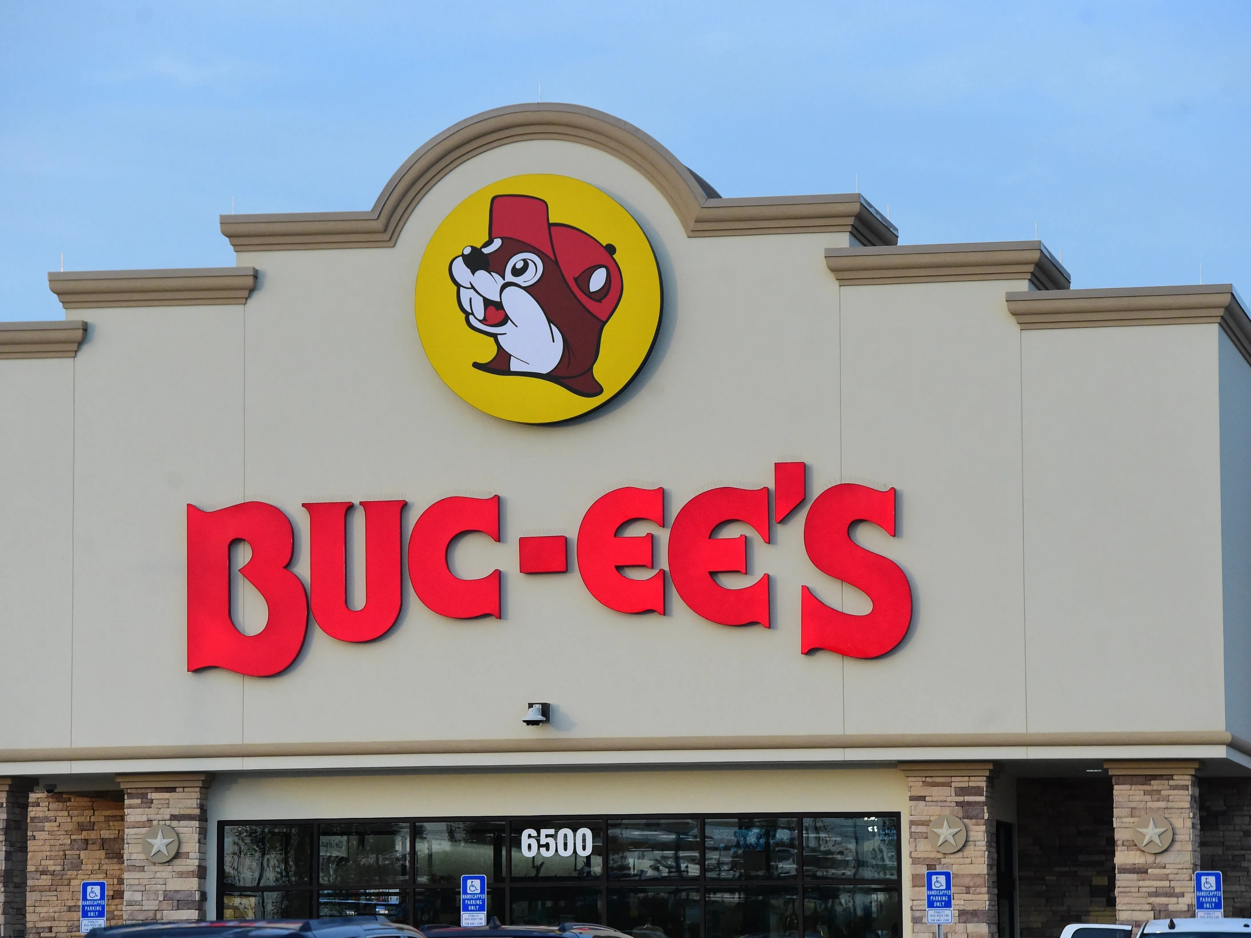 Buc-ee’s Sues Ohio Mini Mart Over Beaver Logo