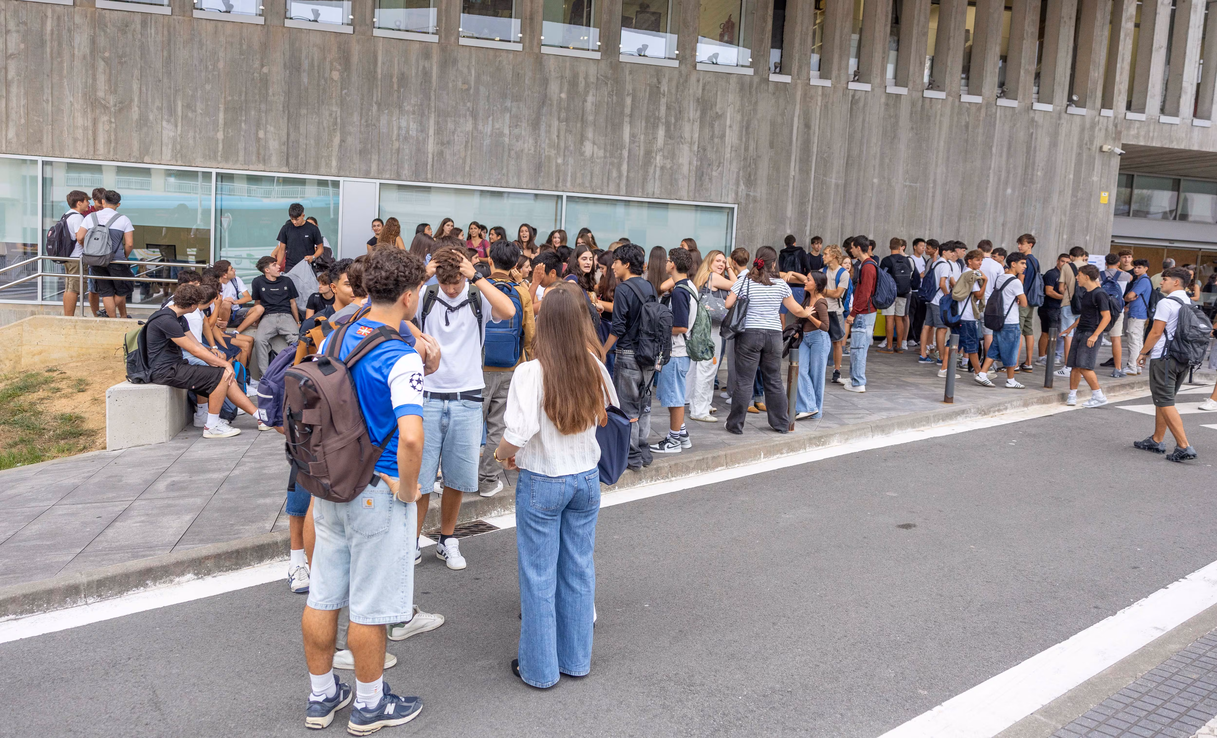 Caídas educativas en España: Valencia y País Vasco registran los peores resultados en el Informe PISA