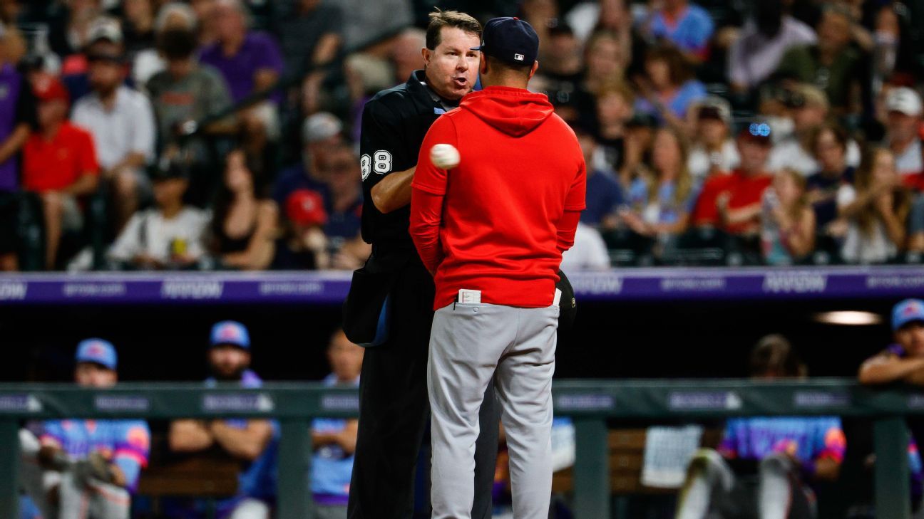 Cardinals- und Rockies-Spieler protestieren gegen Anweisung des Schiedsrichters bezüglich Hüten