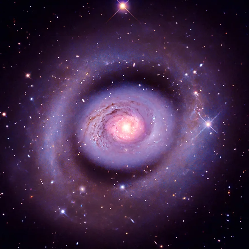 Chandra Observatory Reveals New View of Messier 94 Galaxy