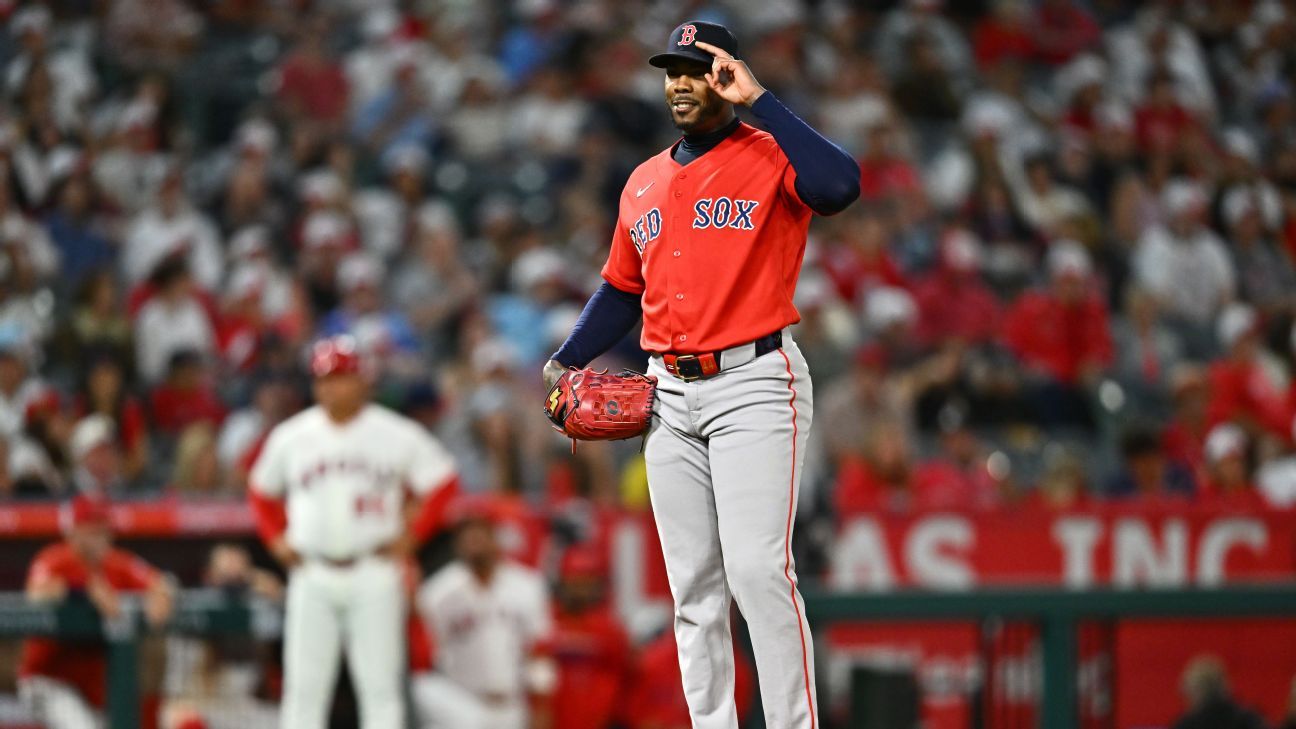 Chapman Sets MLB Record for Reliever Strikeouts