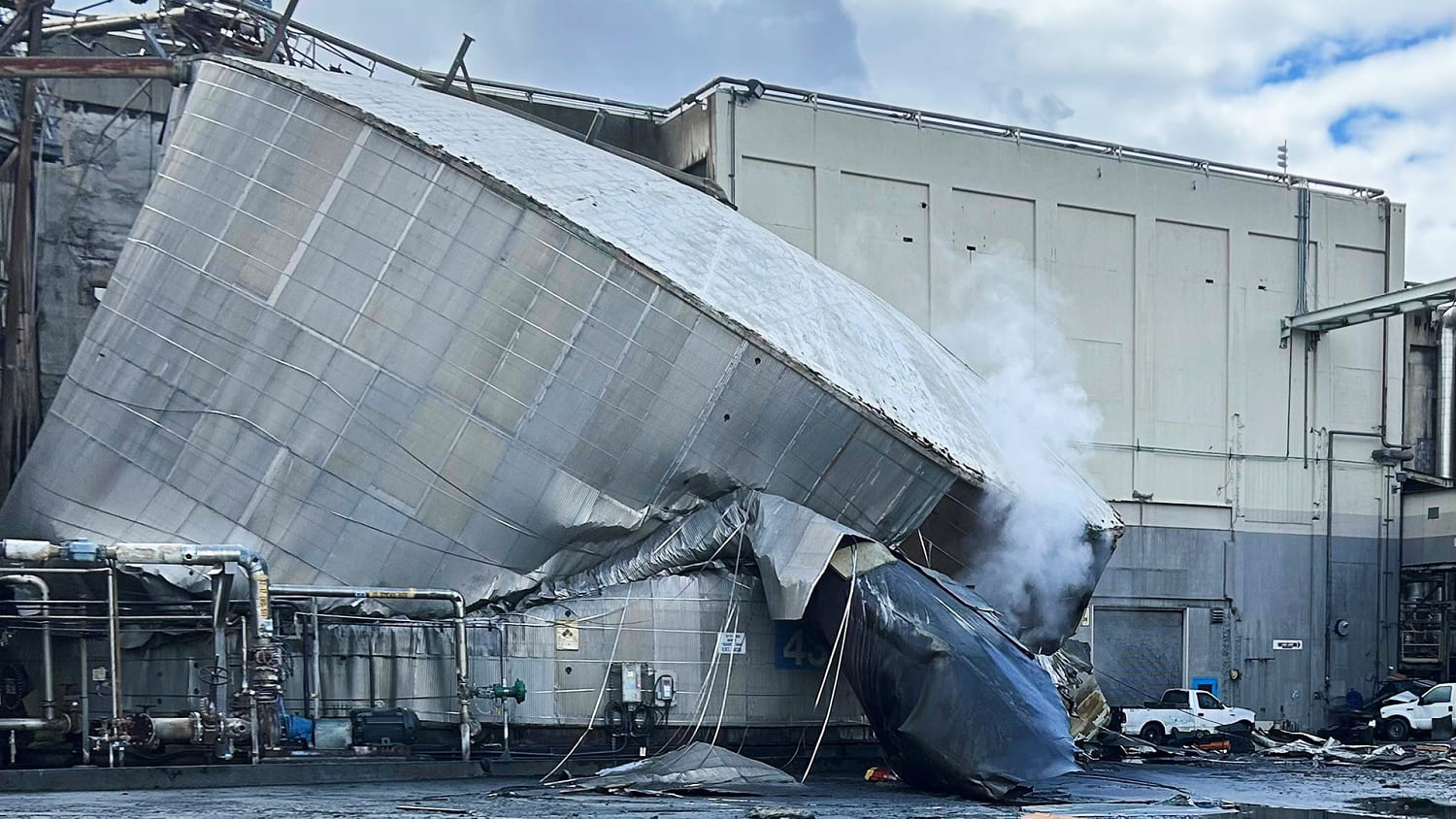 Chemical Tank Implosion in Washington State Kills One Worker, Nine Missing