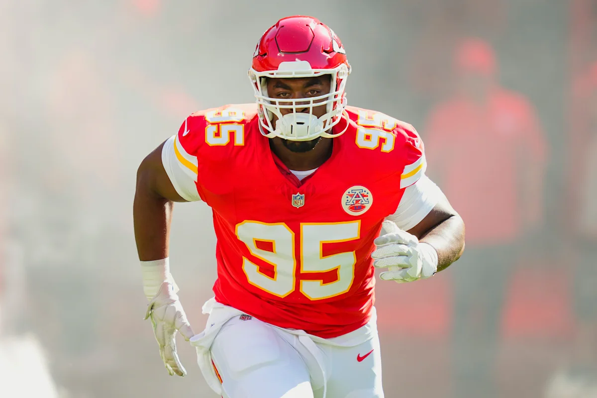 酋长队克里斯·琼斯在2026年“NFL Top 100”中排名第43