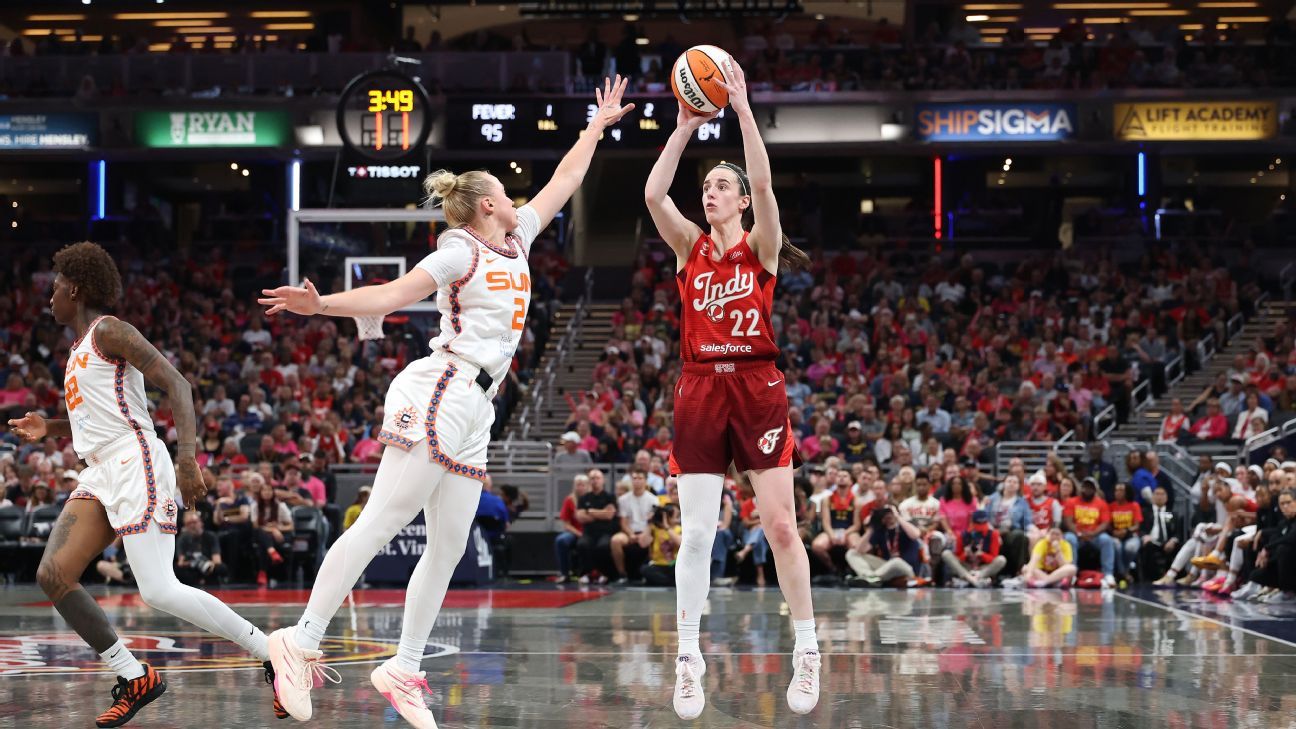 Clark y Mitchell lideran la victoria contundente del Fever