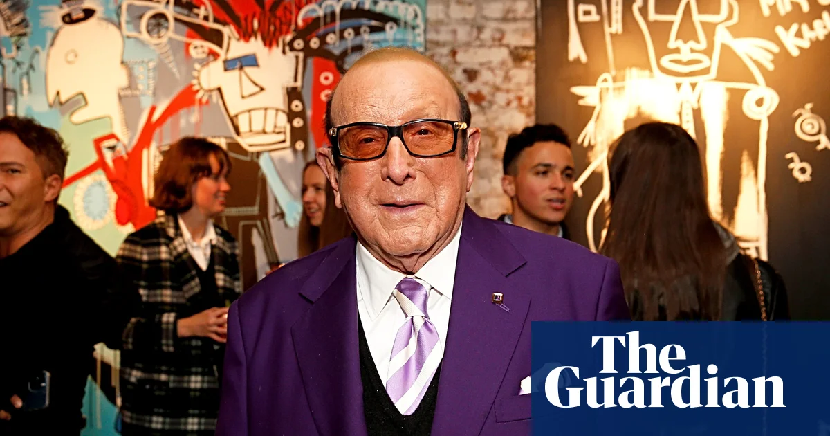 Clive Davis, Legendary Music Executive Who Signed Whitney Houston and Bruce Springsteen, Dies at 94