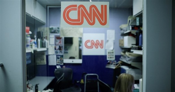 川普禁止 CNN 等媒體進入白宮，暗示下一步鎖定《紐約時報》和《華盛頓郵報》