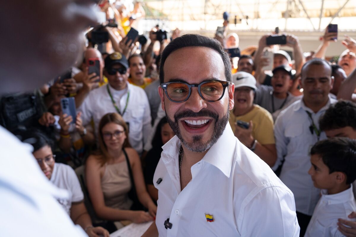 Colombian Presidential Election Advances to Runoff Between De la Espriella and Cepeda