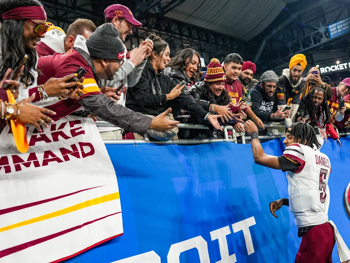 Commanders' Robertson Recalls Facing Daniels in Playoffs
