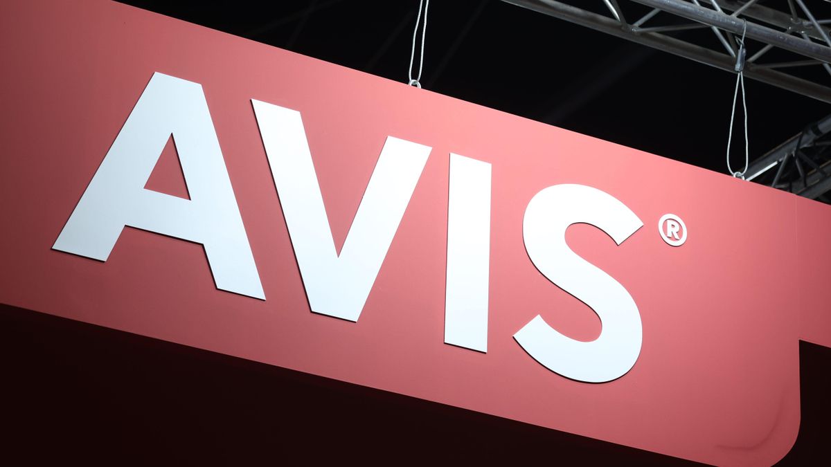 Consumo sanciona a Avis con un millón de euros por cobrar tasas por gestión de multas