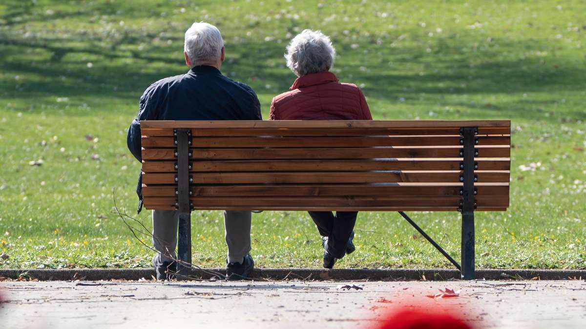 Demenz im Partnerschaft: Studie zeigt erhöhtes Risiko für den Ehepartner und Neurologen raten zu Vorsorge