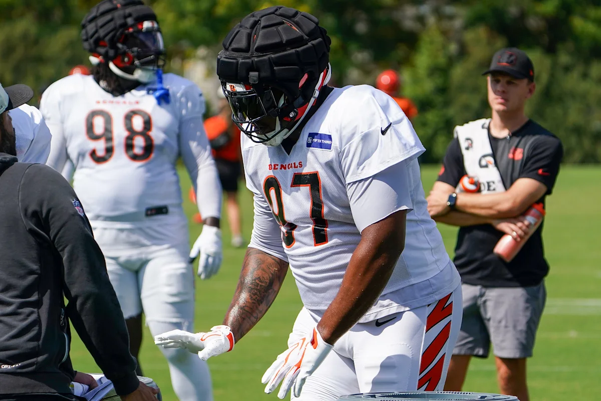 Dexter Lawrence Performs ‘Sexy Dexy’ Dance Before Bengals-Bucs Game