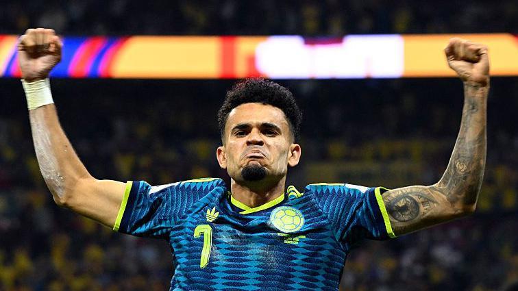 Diaz anota y Colombia lidera ante Uzbekistán en el partido de la Copa del Mundo