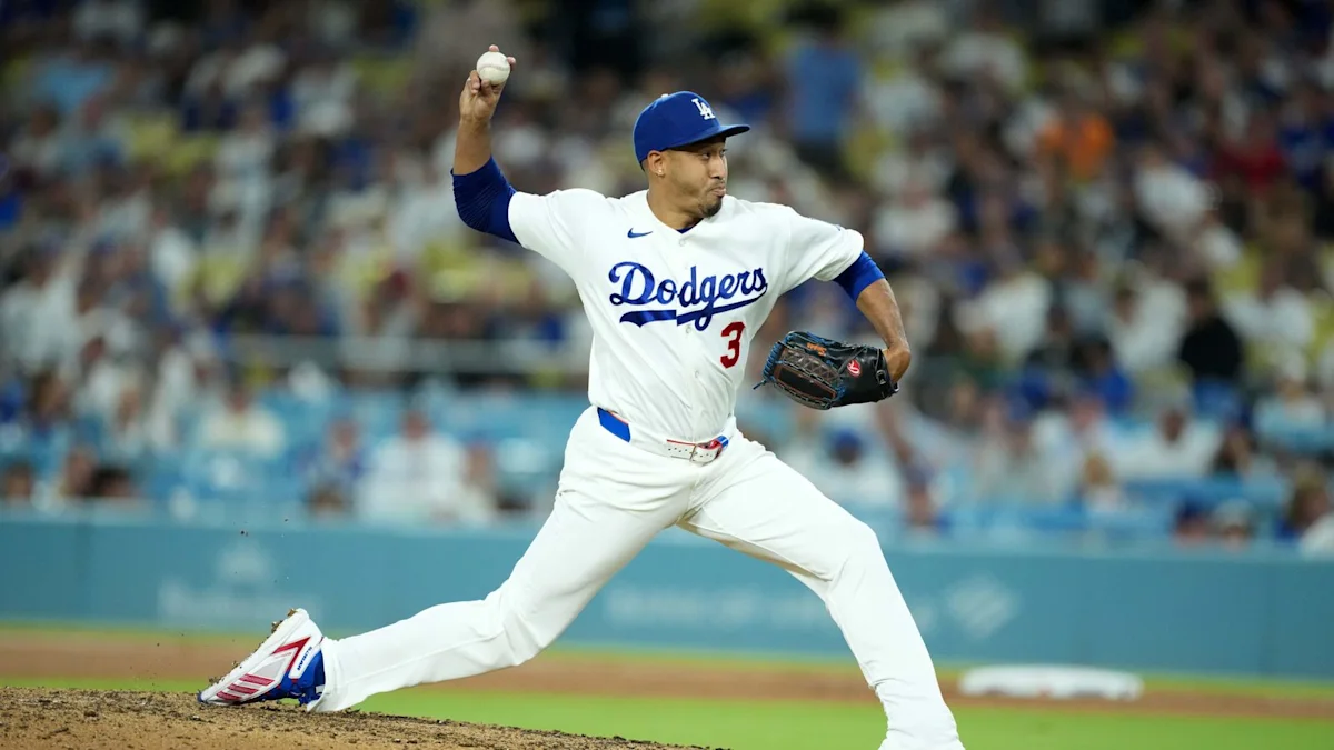 Dodgers Defeat Brewers Following Ninth-Inning Effort by Edwin Díaz