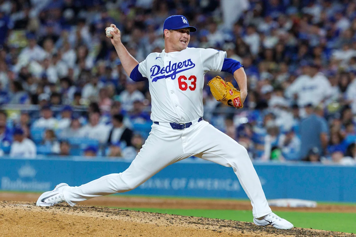 Dodgers Realiza Movimientos en la Plantilla: Hurt Llamado, Irvin Designado para Asignación