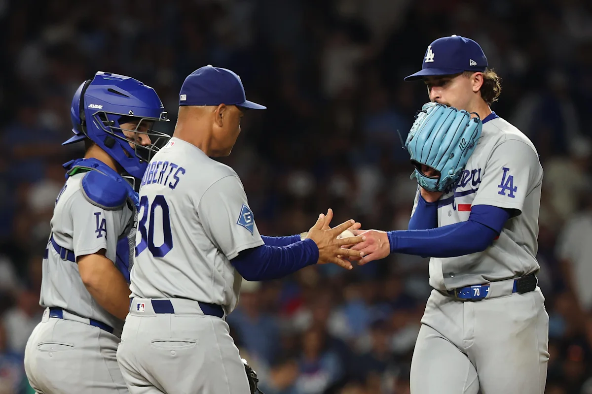 Los Dodgers Luchan en Wrigley Field, Buscan un Cambio