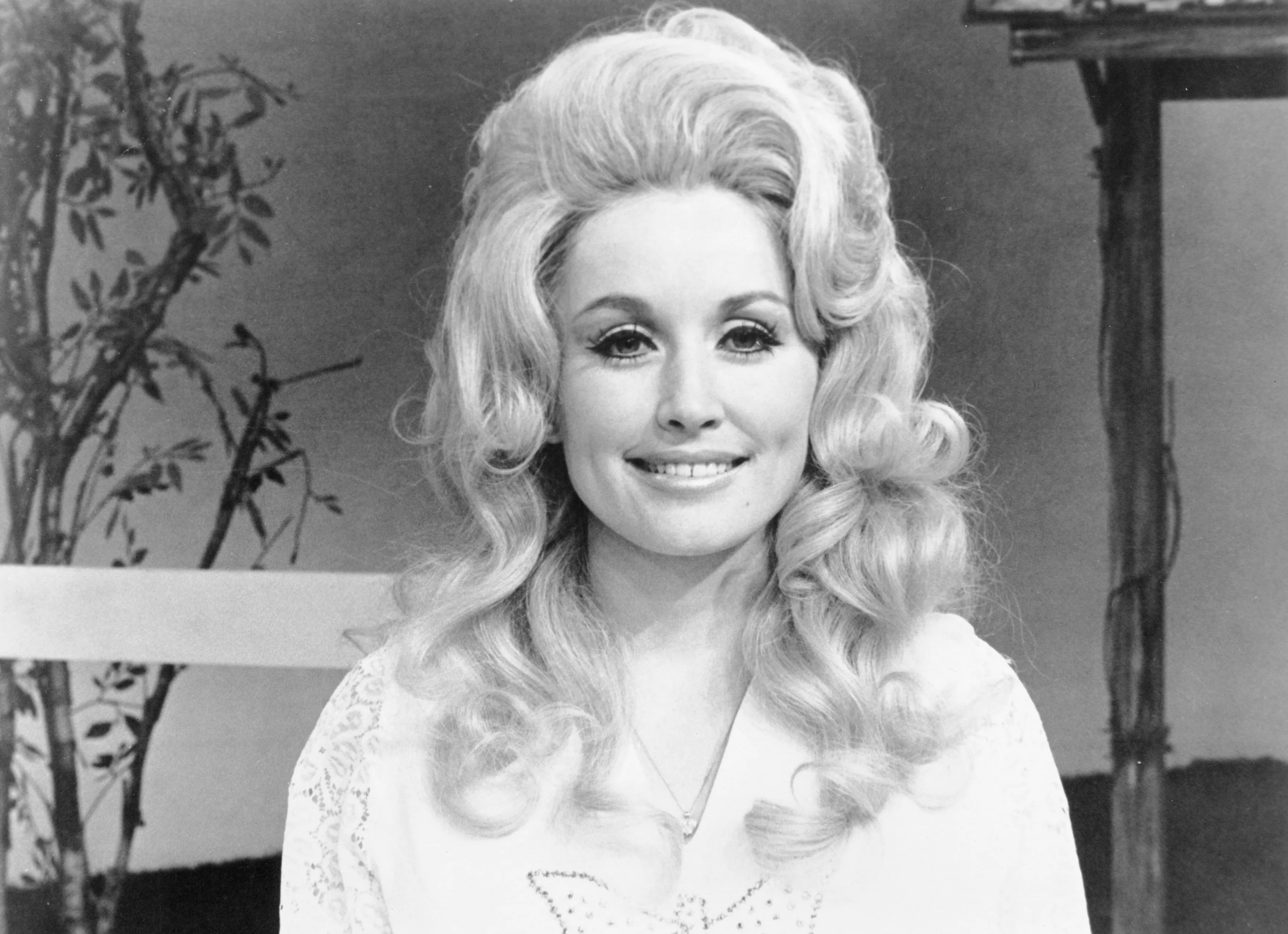Dolly Parton Achieves Unprecedented 60-Year Approval Rating