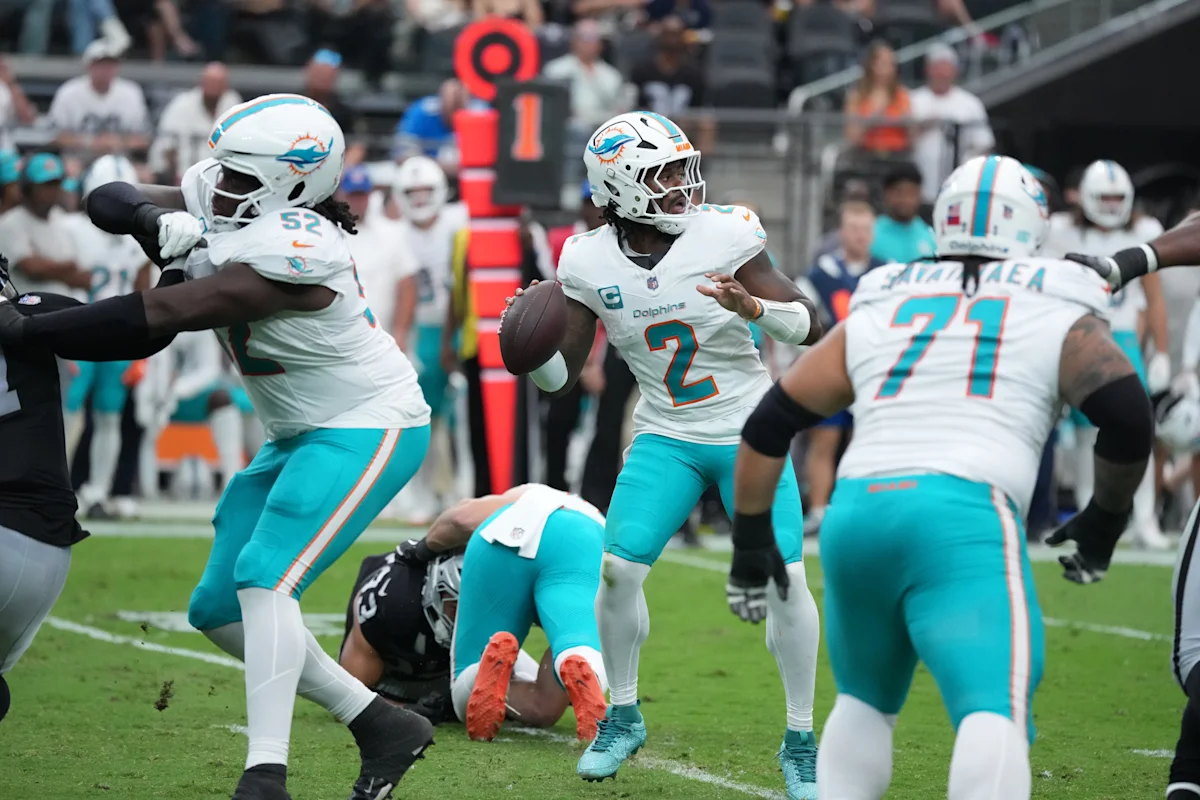 Dolphins Fall to Raiders in Season Opener