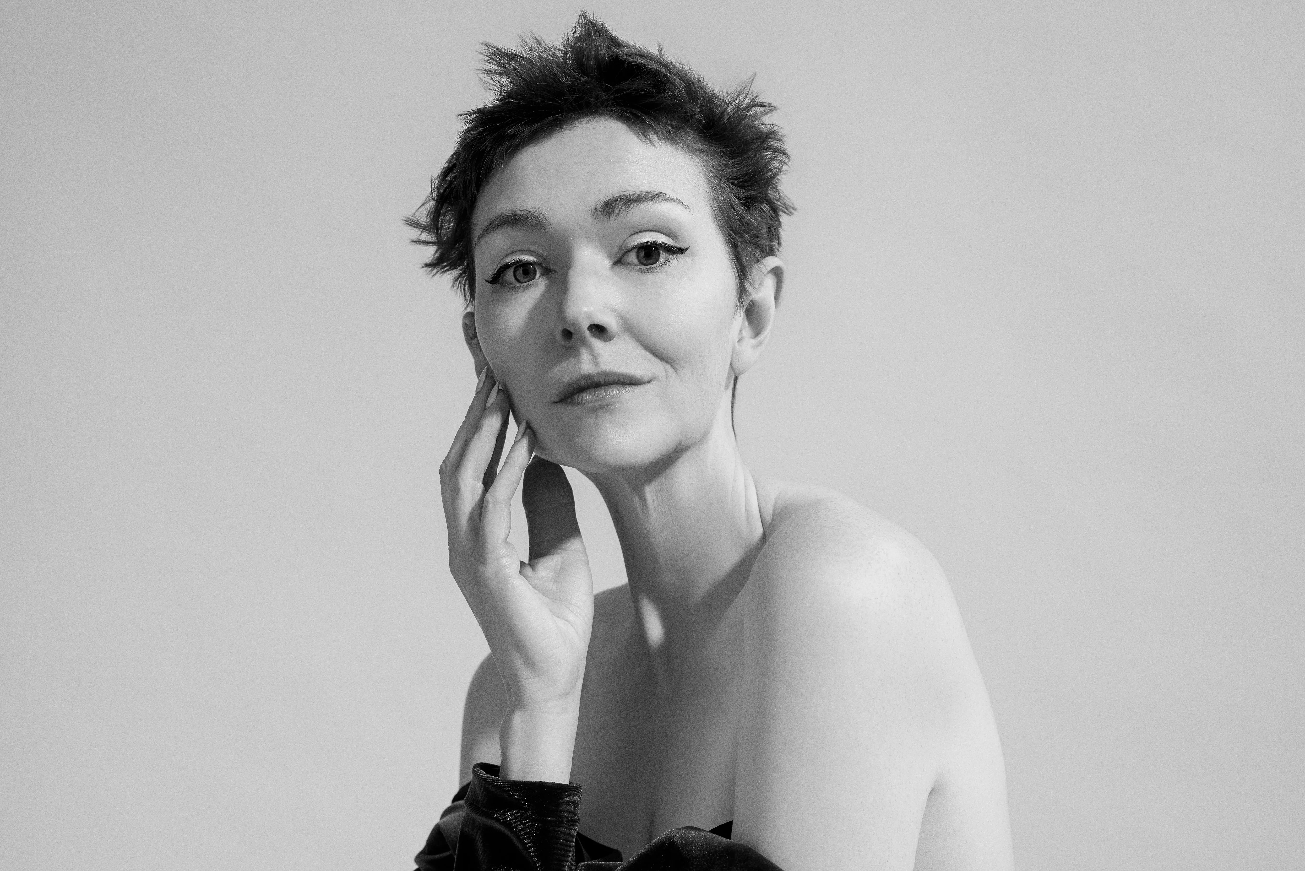 Elf Lyons to Debut Solo Show in New York