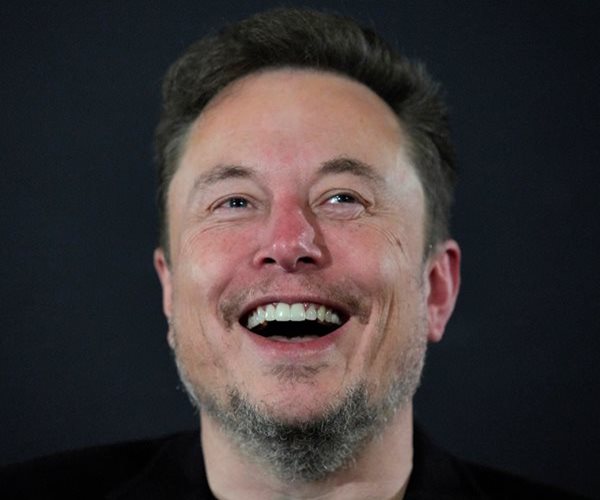 Elon Musk Becomes First Trillionaire Following SpaceX IPO