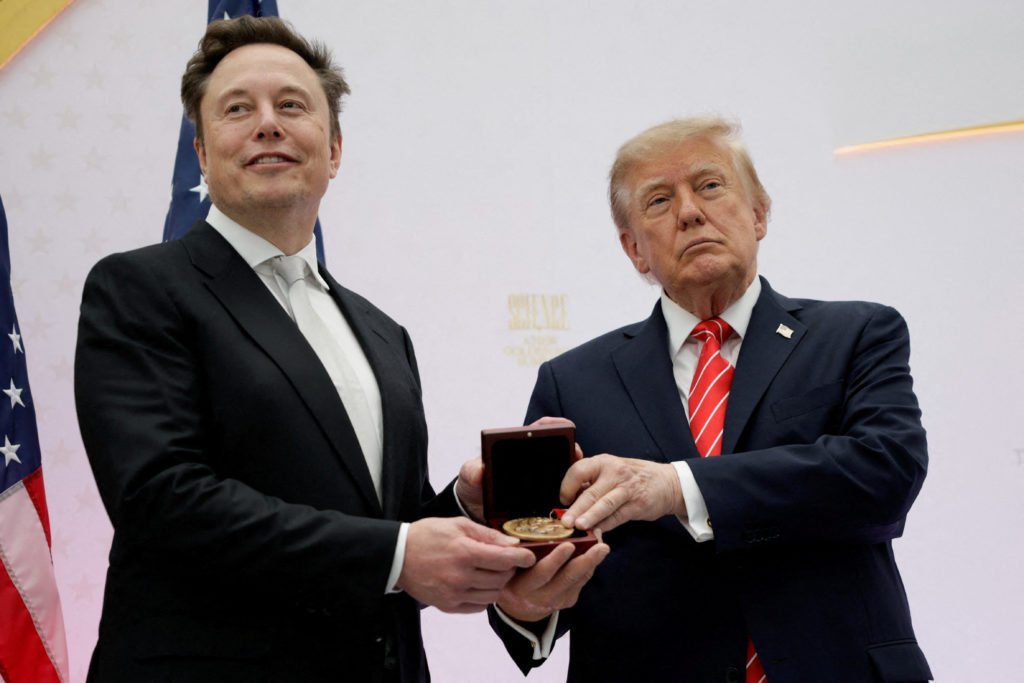 Elon Musk dona más de 276 millones de dólares a los esfuerzos republicanos para las elecciones intermedias