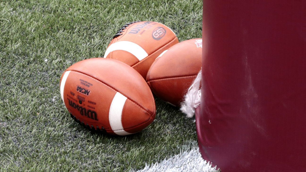 EMCC Parts Ways with 'Last Chance U' Coach Buddy Stephens