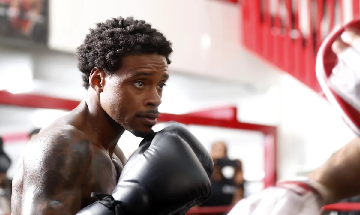 Errol Spence Arrives in Australia for Tszyu Fight