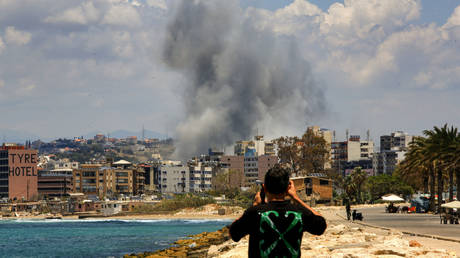 EU and UK Call for End to Israeli Military Escalation in Lebanon