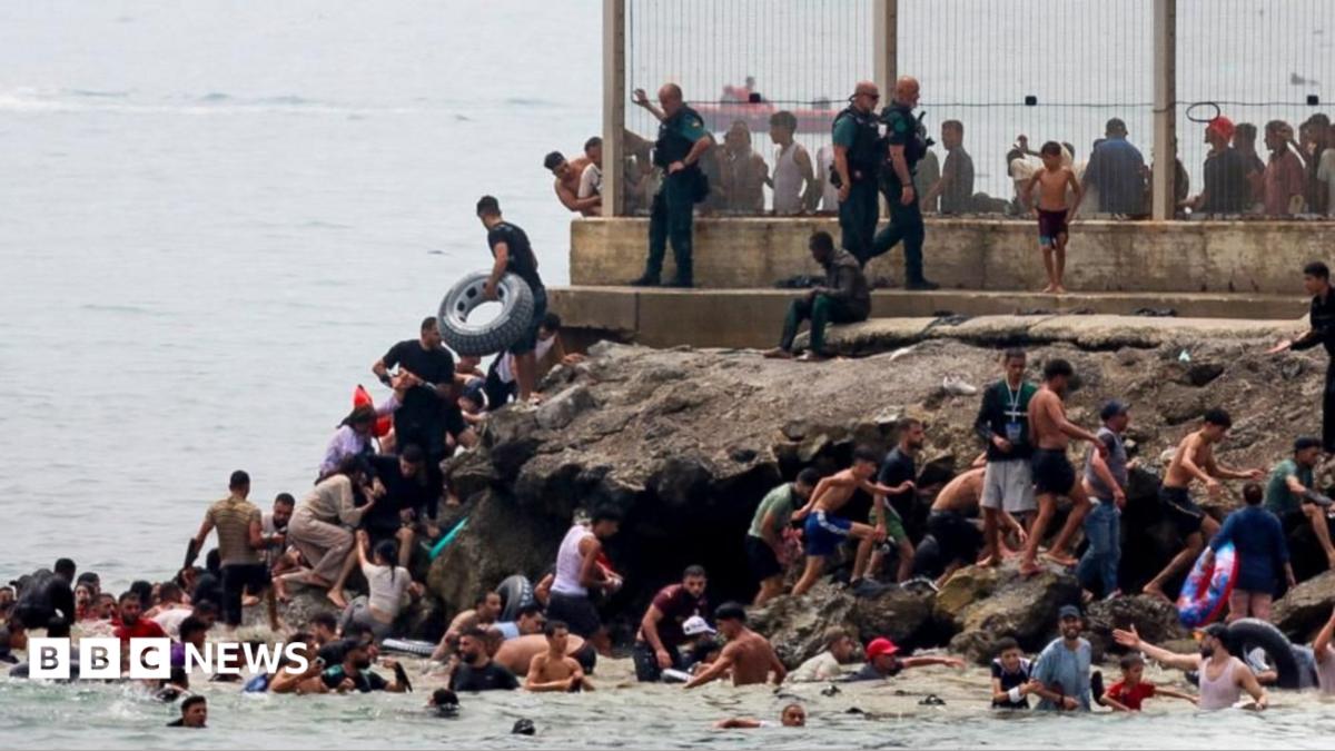 La UE celebrará una reunión de emergencia tras la afluencia de migrantes a Ceuta