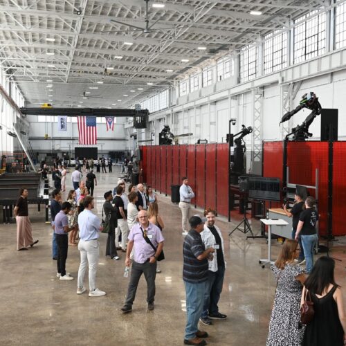前SpaceX工程師開發機器人鋼鐵廠