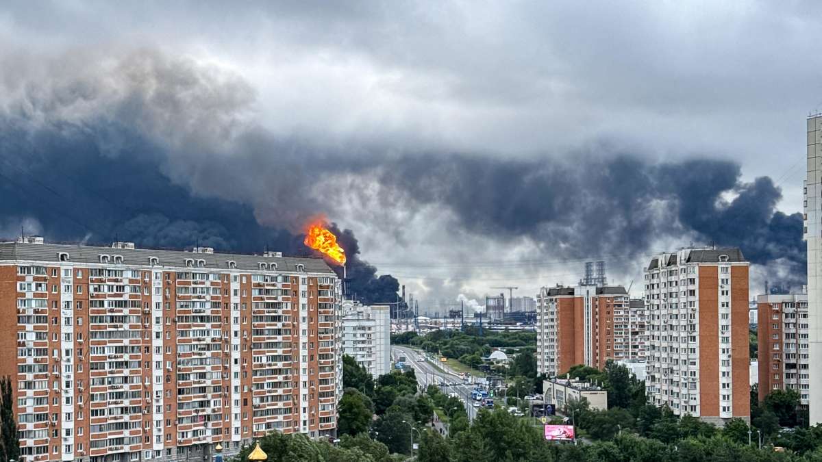 Fast 700 Drohnen über Moskau: Ukraine setzt Russlands Hauptstadt unter Feuer, zwei Tote