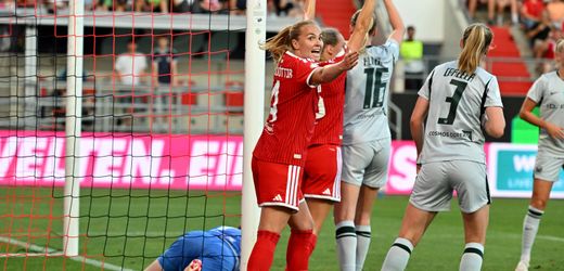 FC Bayern gewinnt Supercup nach Fehlern der Wolfsburger Torhüterin
