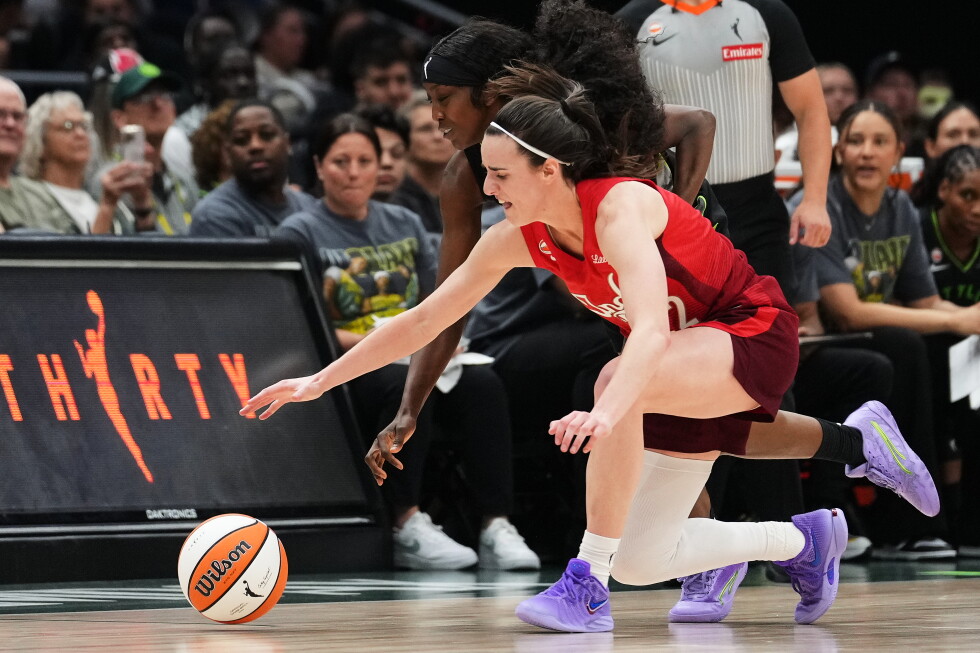 Fever Win Fifth Straight, Clark Achieves Triple-Double
