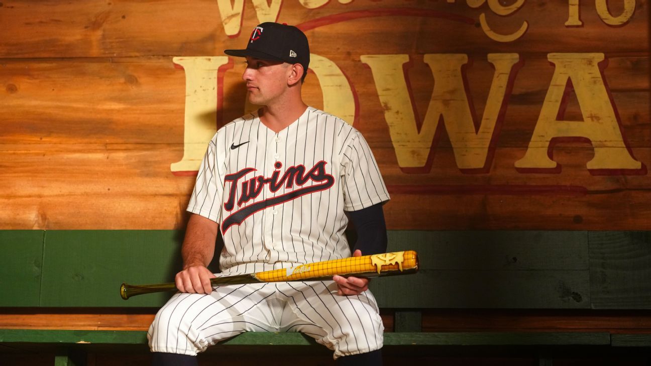 Uniformen für das 'Field of Dreams'-Spiel enthüllt