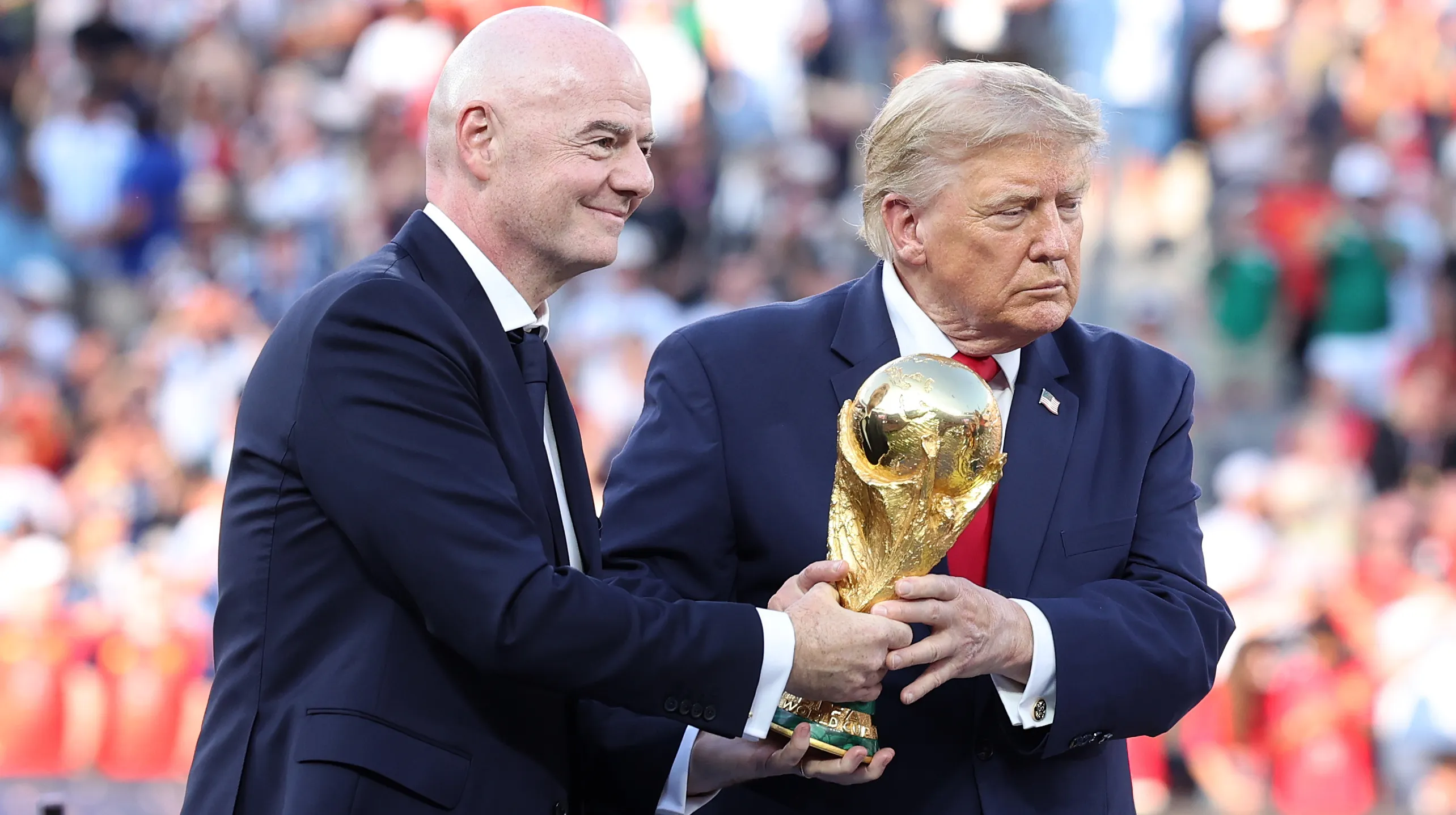 FIFA sieht sich Kritik wegen des Verkaufs von Anteilen am WM-Geschäft im Wert von 20 Milliarden Dollar entgegen