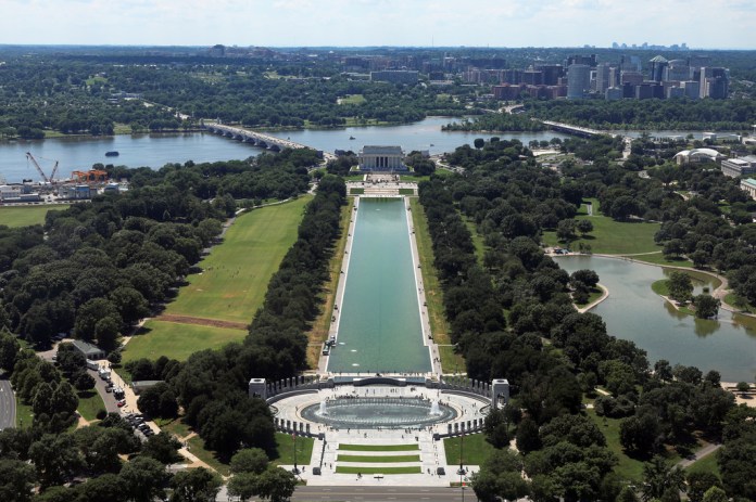 Former Olympian David Hearn Arrested for Alleged Vandalism of Lincoln Memorial Reflecting Pool