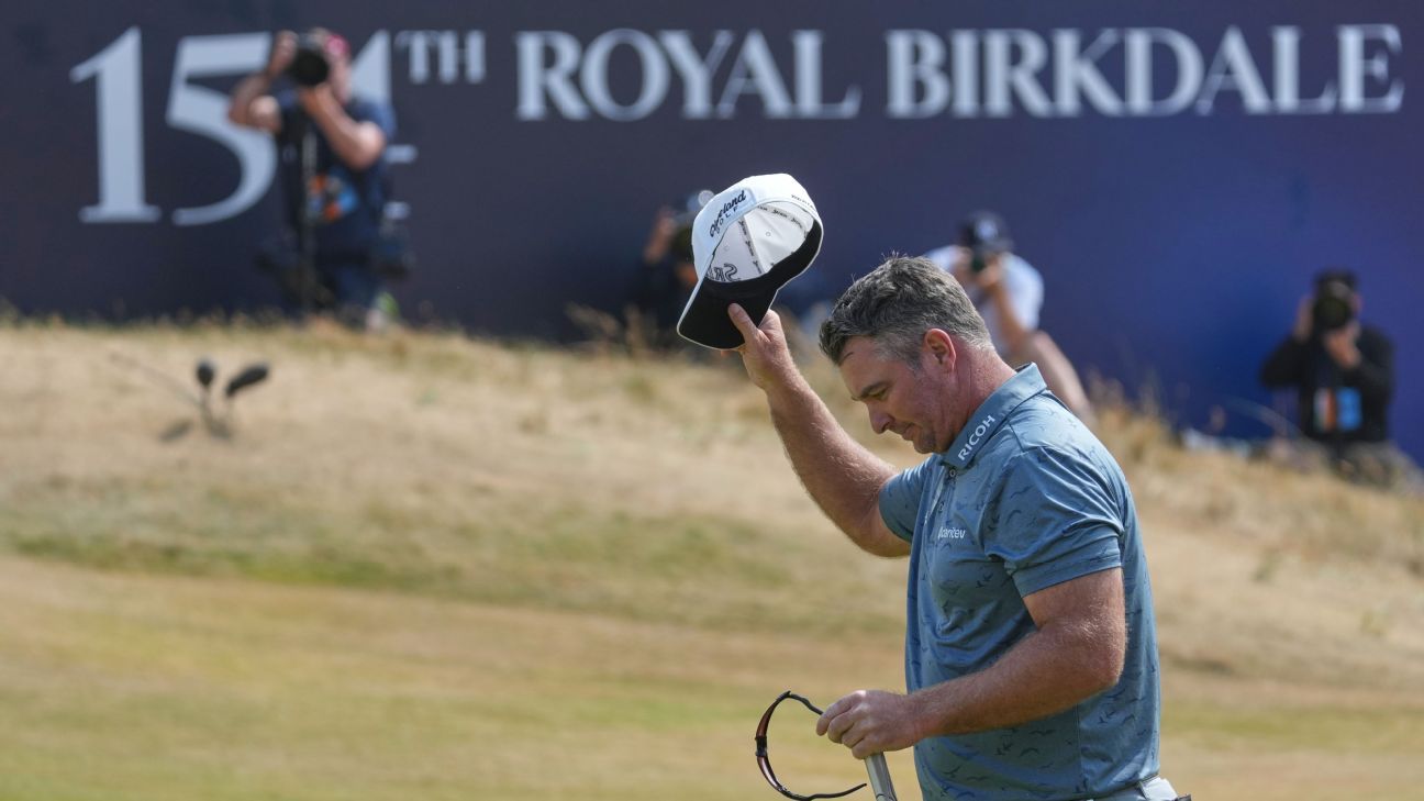 Fox Ties Open Championship Record with 62