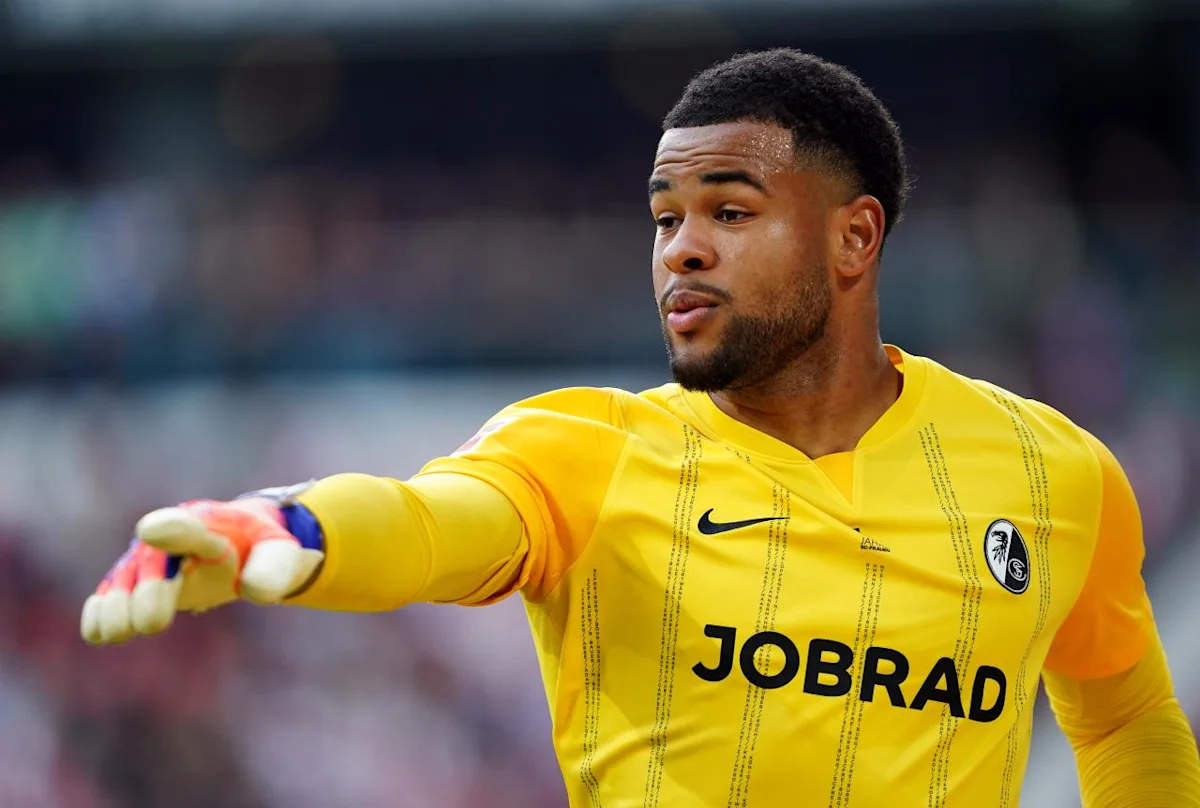 Frankfurt Eyeing Move for Freiburg Goalkeeper Atubolu