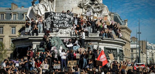 Frankreich erlebt erneute Proteste und deutsch-französischer Deal bahnt sich an