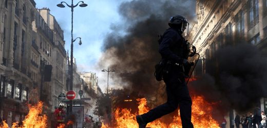 Frankreich in Aufruhr: Macron unter Druck, Polizei unterbesetzt und Untersuchungsausschuss eingesetzt