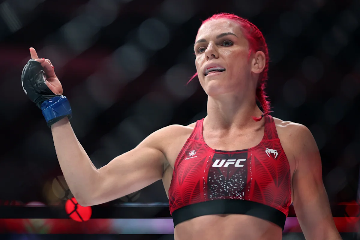 Gillian Robertson Questions Din Thomas' Apology