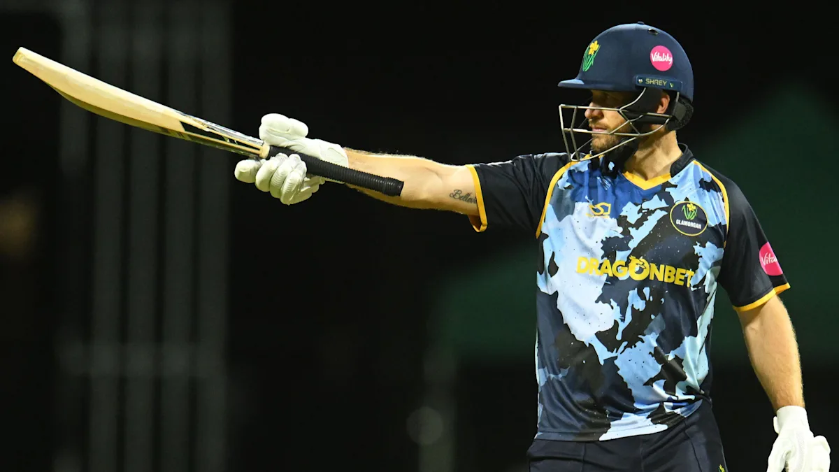 Glamorgan Defeat Somerset with Last-Ball Boundary in Vitality Blast